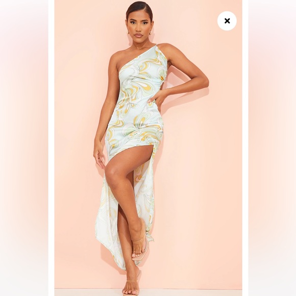 BNWT Pretty Little Thing One Shoulder Dress - Size 4 - Picture 4 of 10